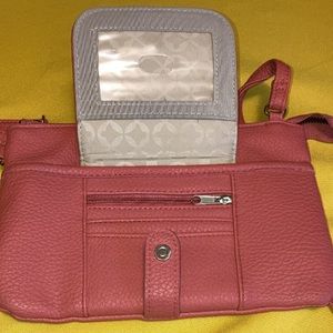 Multiple pocket crossbody purse